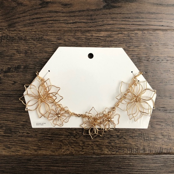 H&M Gold Floral Statement Necklace - Picture 1 of 5